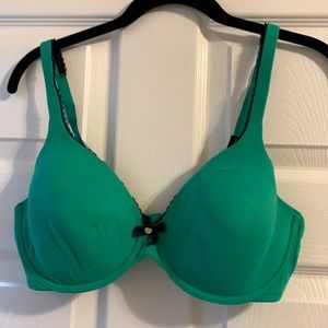 Soft lightly lined bra